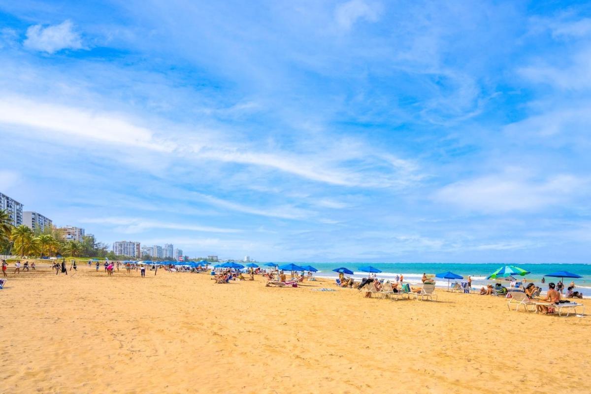 Sunset Paradise Cozy Beachfront Escape - Isla Verde San Juan Exterior photo